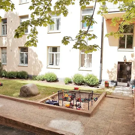 Living Arthomes #2, Design District Huoneisto